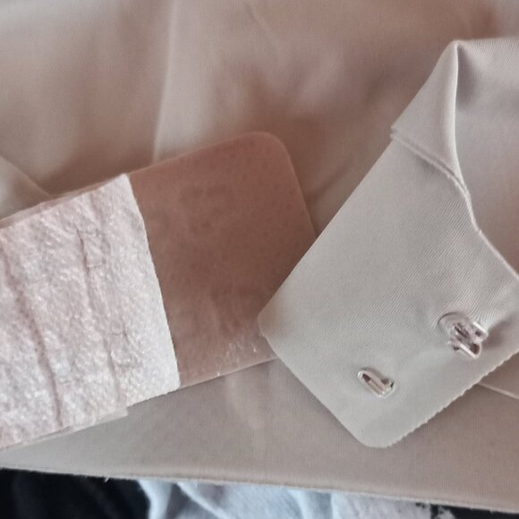 LULULEMON beige wireless bra with flaws - Picture 8 of 8